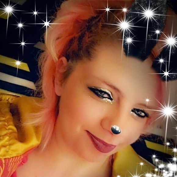 Meet your Posher, Cindy - Picture 1 of 1